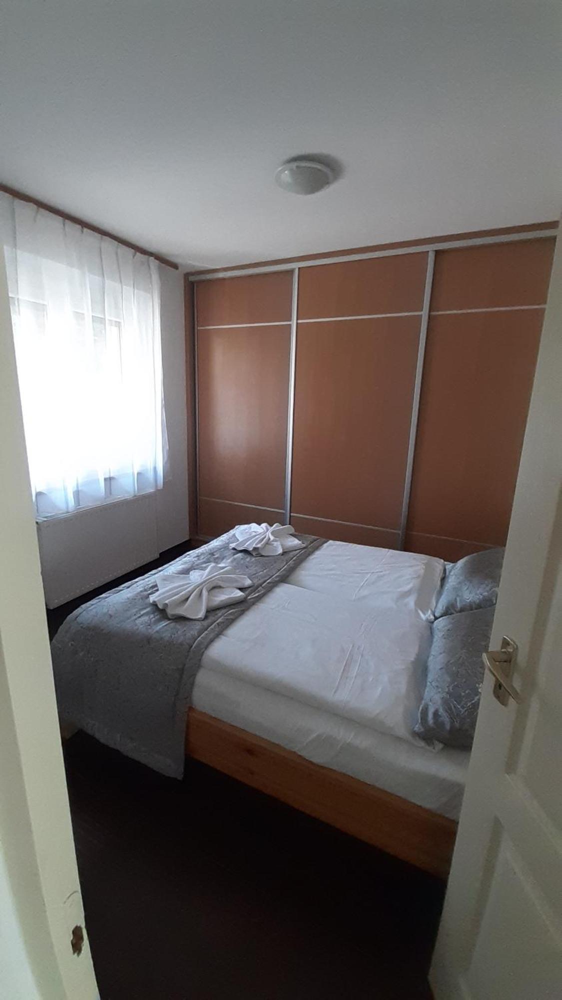 Mary Apartmanhaz Heviz Exterior photo